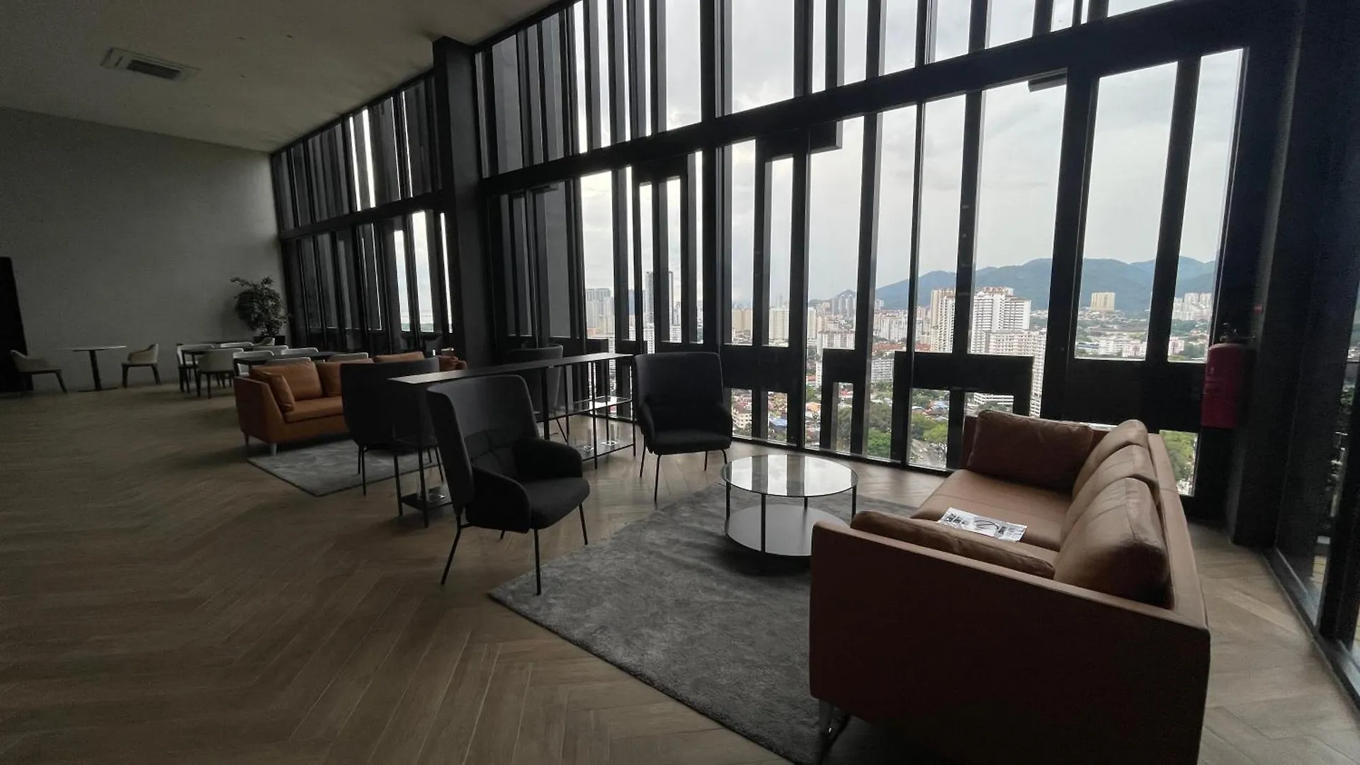 Beacon 2Br Infinity Pool - By Bnb4U George Town Apartment