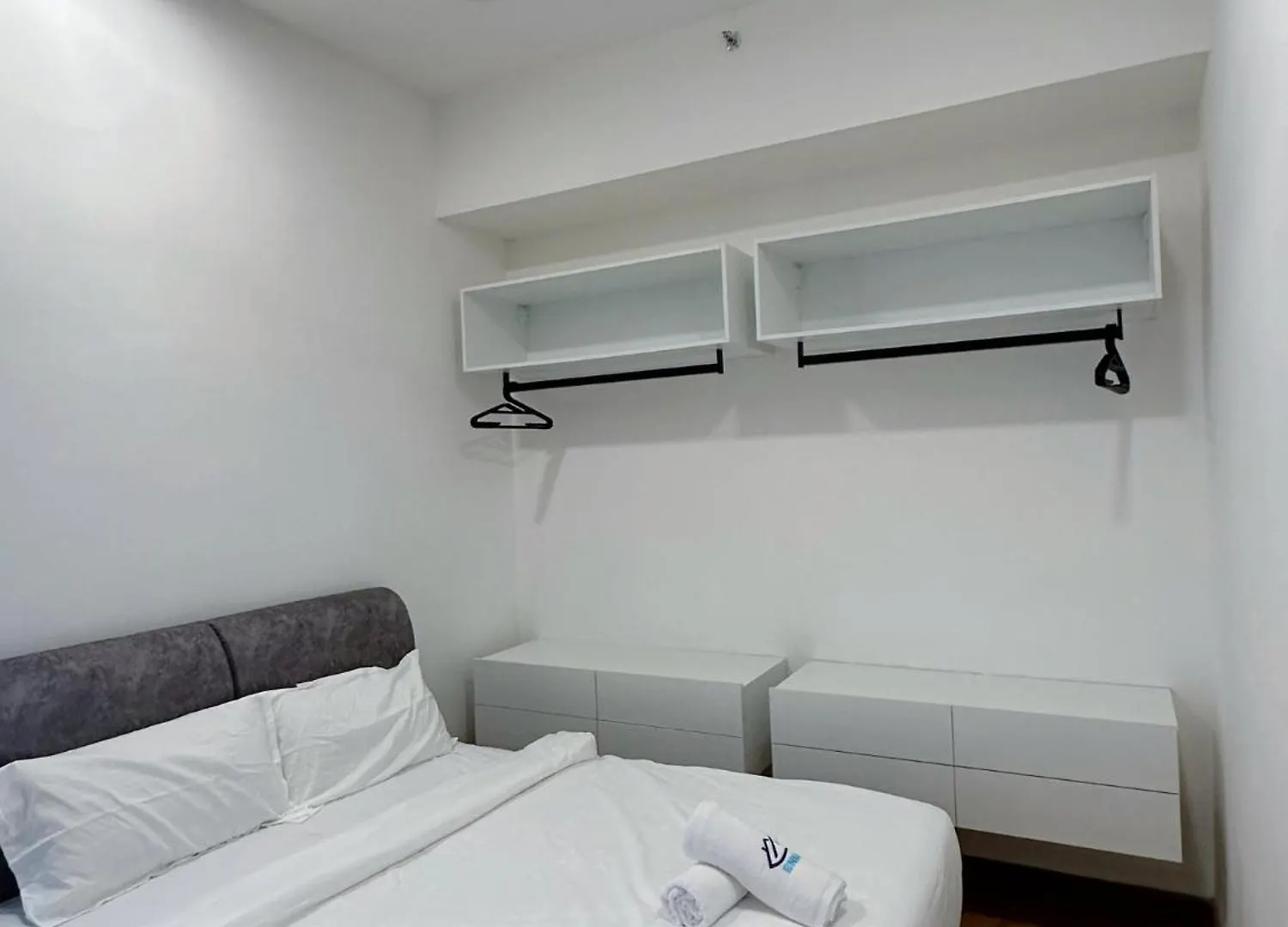 Beacon 2Br Infinity Pool - By Bnb4U George Town Apartment