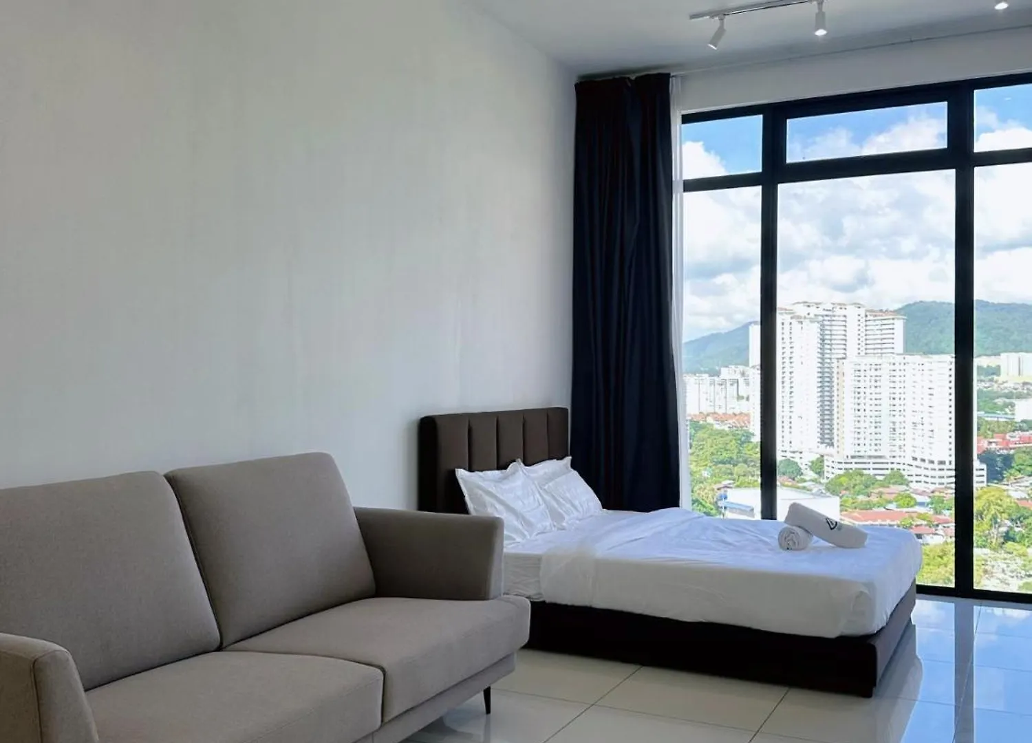Apartment Beacon 2Br Infinity Pool - By Bnb4U George Town