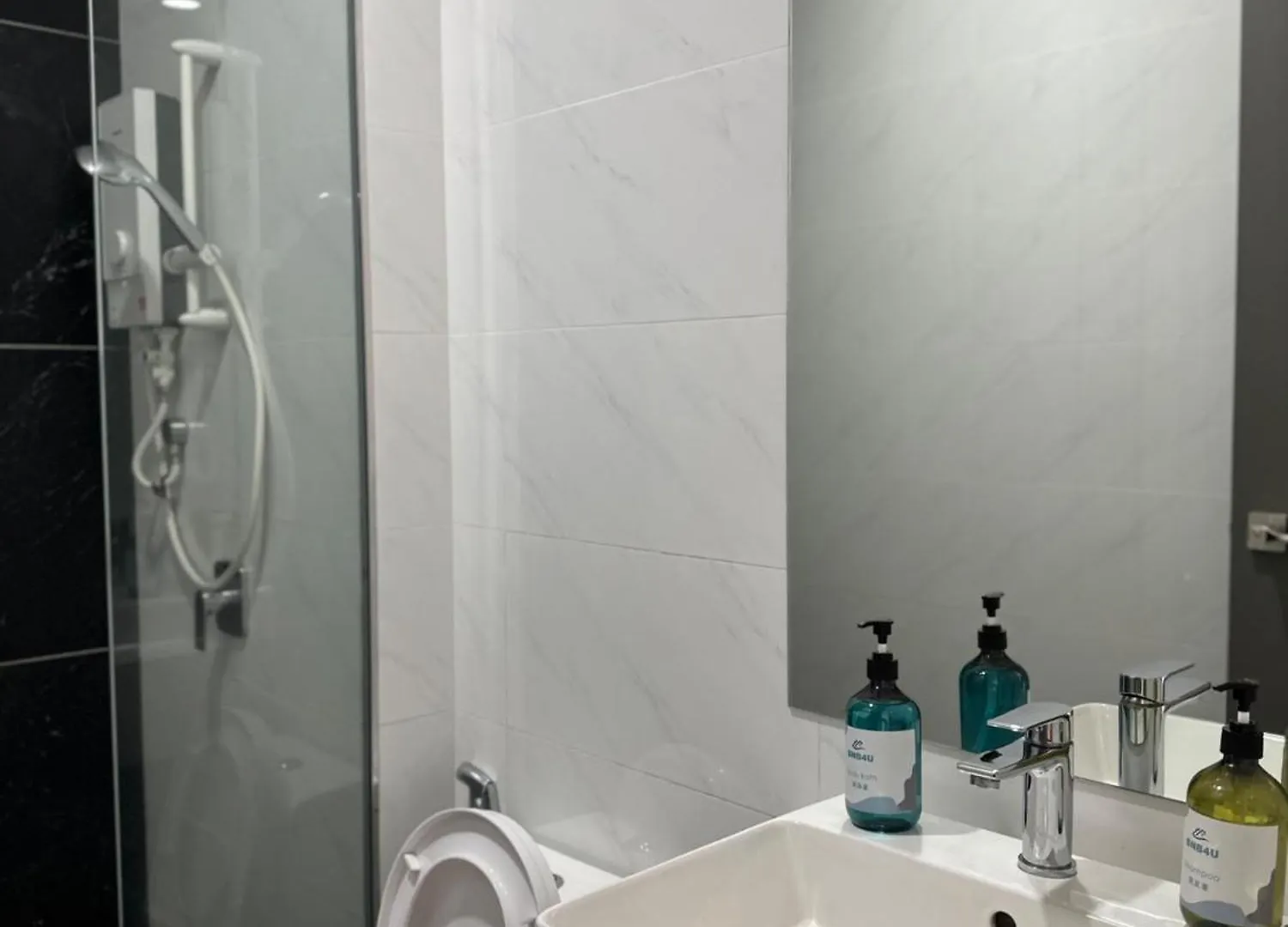 Apartment Beacon 2Br Infinity Pool - By Bnb4U George Town