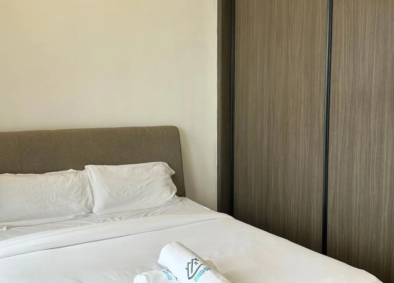 Beacon 2Br Infinity Pool - By Bnb4U George Town